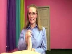 oma wichst den riesenschwanz (2)